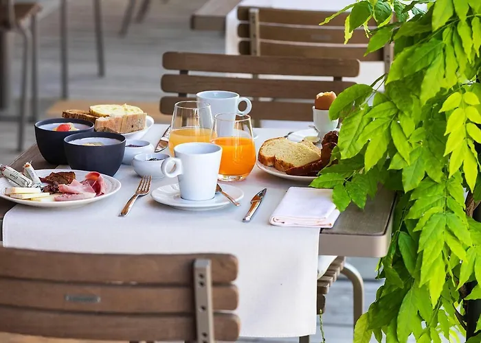 & Restaurant - Son De Mar Готель 4*